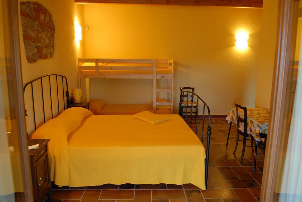 Agriturismo Fior Di Campo Dronero Pokoj fotografie